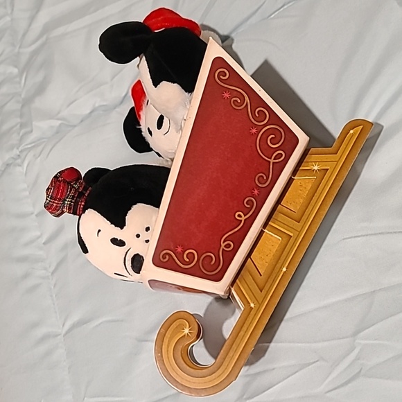 Hallmark Itty Bittys Mickey and Friends Holiday Collectors Set - Picture 2 of 6